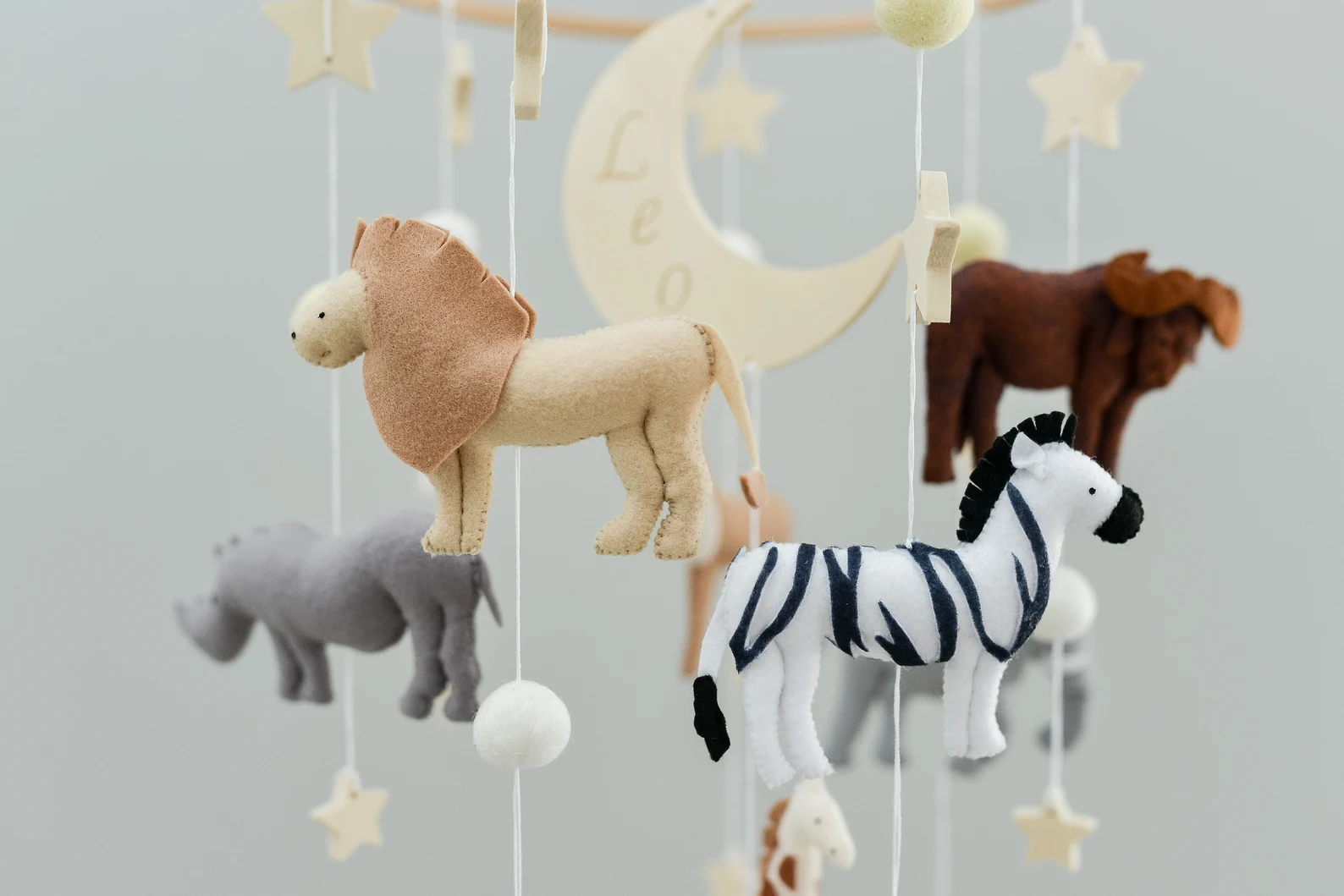 Giraffe, Rhino, Lion & Star Details - Baby Mobile Safari - Rolirka