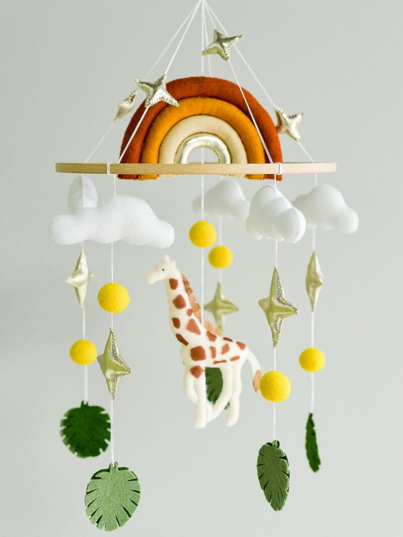 Giraffe, Rainbow & Nature Elements - Baby Mobile Safari - Rolirka